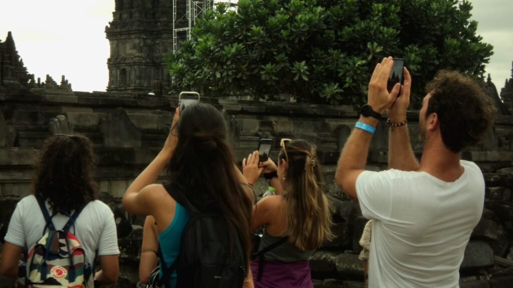Merapi Borobudur Prambanan Tour