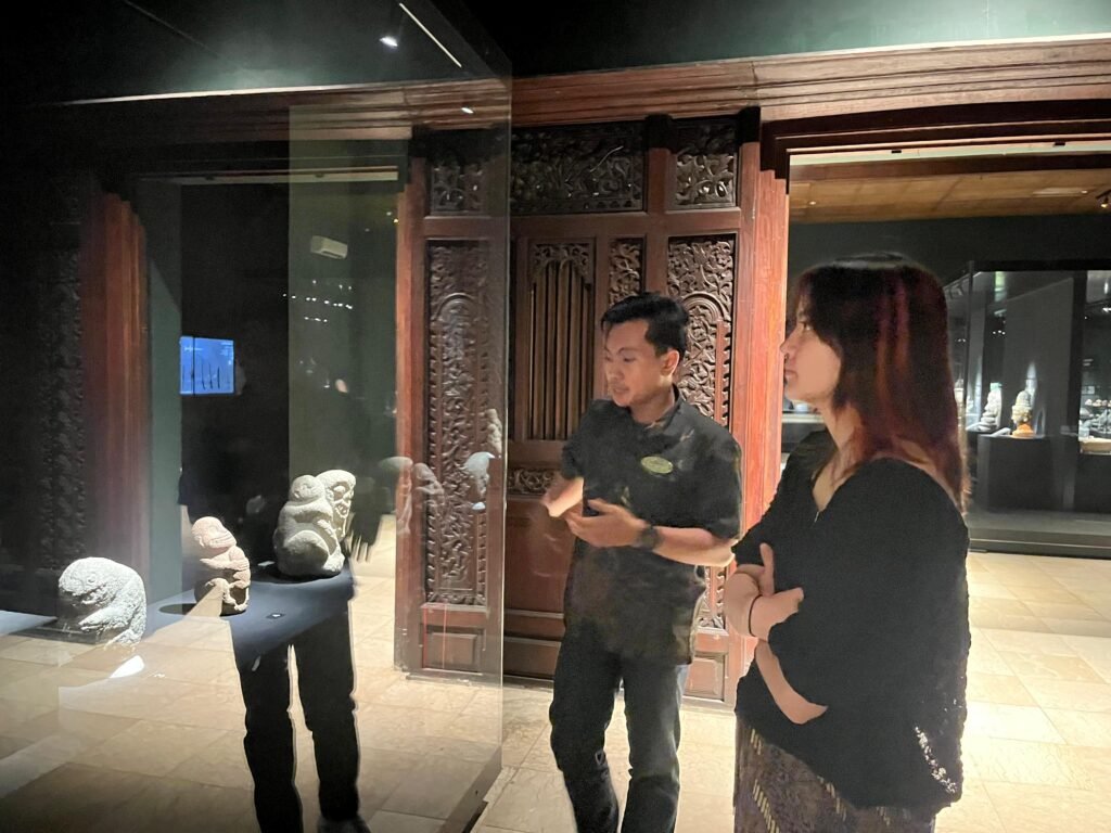 Sonobudoyo Museum Walk